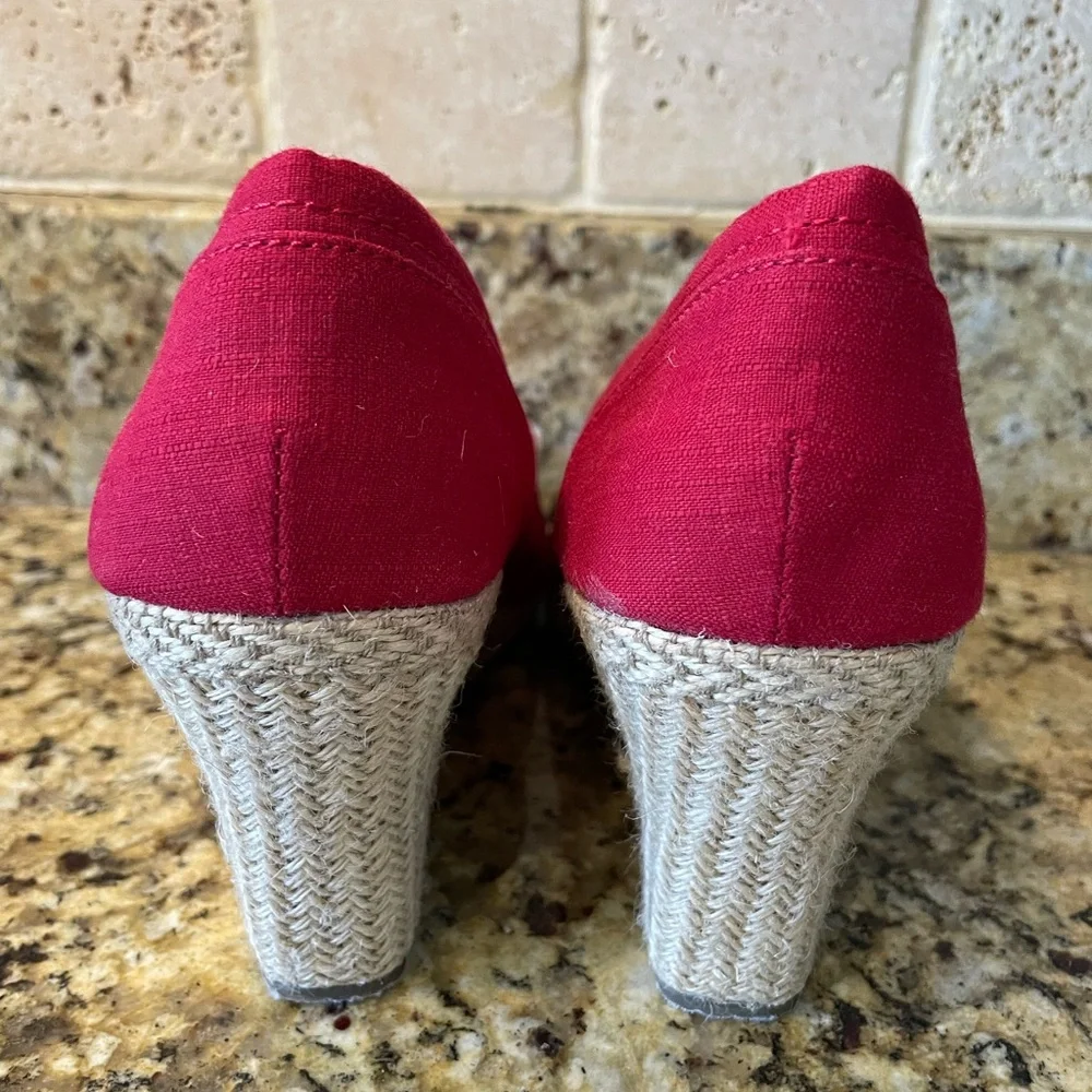 ❤️ SKECHERS RED ESPADRILLE WEDGE SANDALS SIZE 8